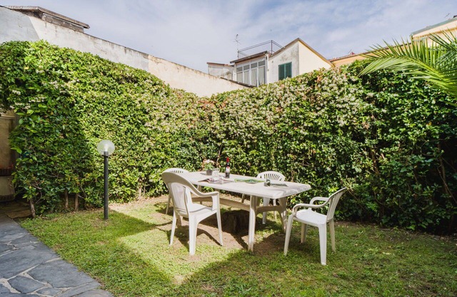 Nice apartment for 5 people with A/C, WIFI, TV and balcony