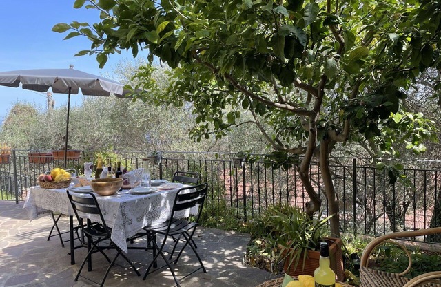 Nice apartment for 5 people with WIFI and patio