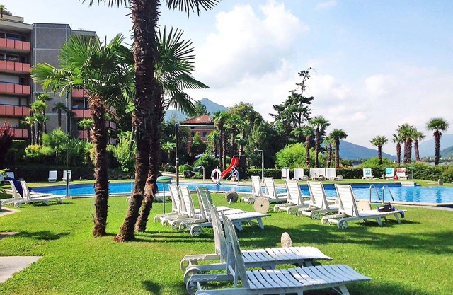 Nice apartment for 5 people with pool, WIFI, A/C, TV, balcony, panoramic view and parking