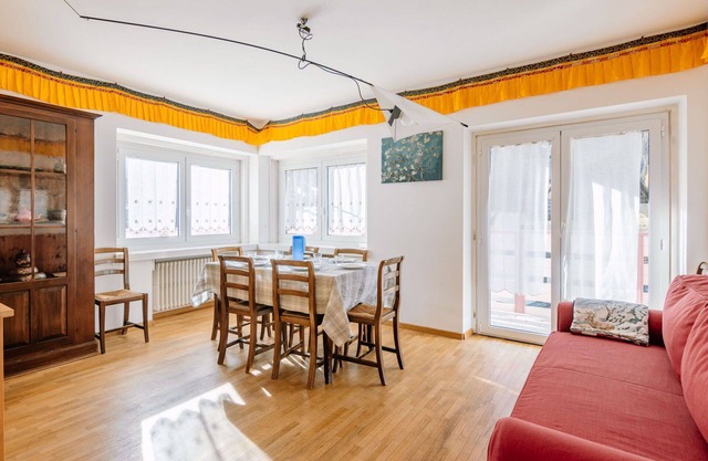 Nice apartment for 6 people with WIFI, TV and balcony