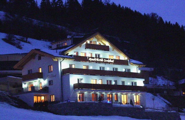 Nice apartment for 6 people with WIFI, TV, terrace and parking