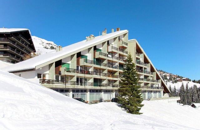 Nice apartment for 14 people with WIFI, terrace and panoramic view