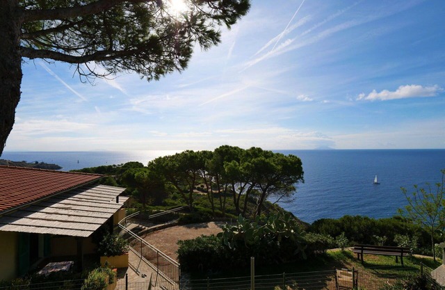 Nice apartment for 4 people with WIFI, TV, terrace and parking