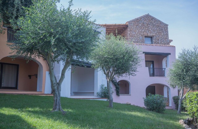Nice apartment for 4 guests with A/C, pool, WIFI, TV and pets allowed