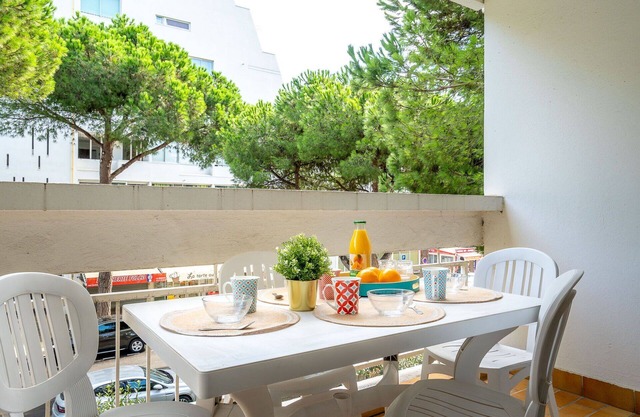 Nice apartment for 6 guests with WIFI, TV, terrace and pets allowed