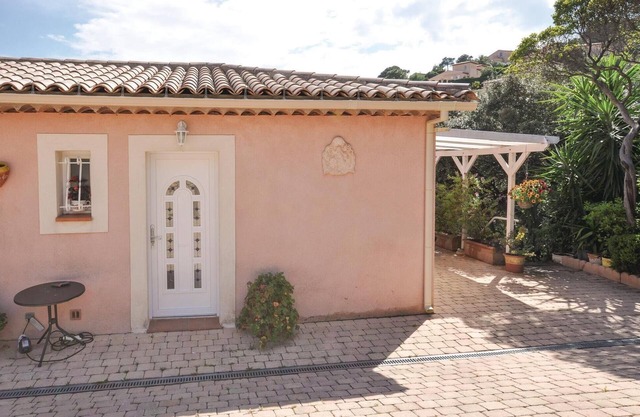 Nice apartment in Les Issambres