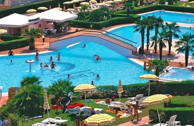 Nice apartment in Loano with shared pool