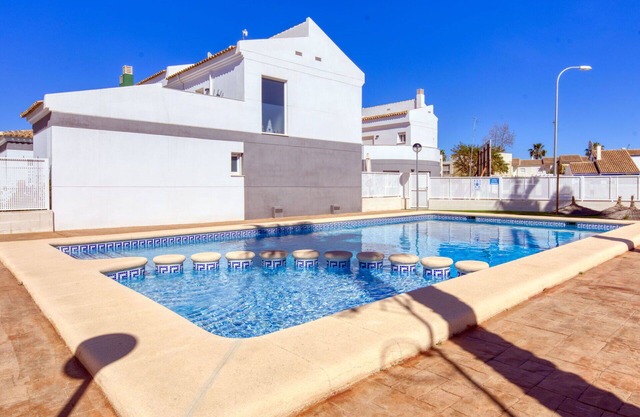 Nice apartment in villa for 4 guests with pool, A/C, WIFI, TV and terrace