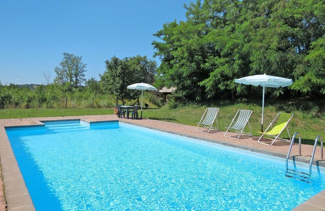 Nice apartment in villa for 5 guests with pool, WIFI and patio