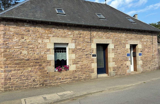 NICE APARTMENT T2 STANDING NEAR PAIMPOL AND BEACHES