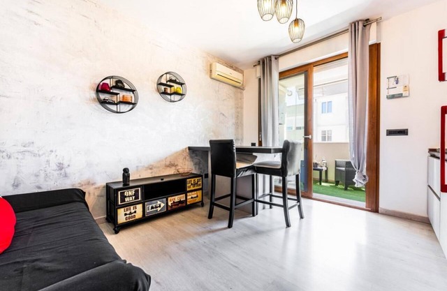 Nice apartment with wi-fi, private parking and air conditioning