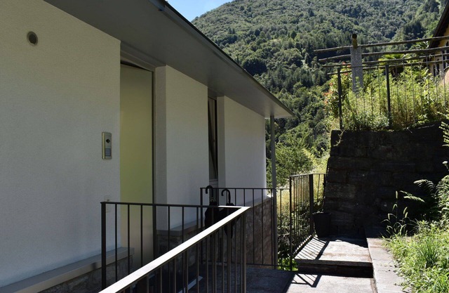 Nice apartment with WIFI, pool, TV, patio, pets allowed, panoramic view and parking