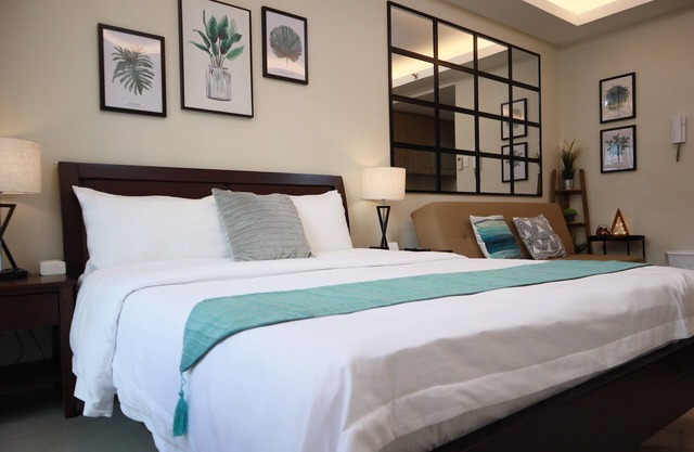 Nice comfy and spacious vacation condo here at Shore Residences