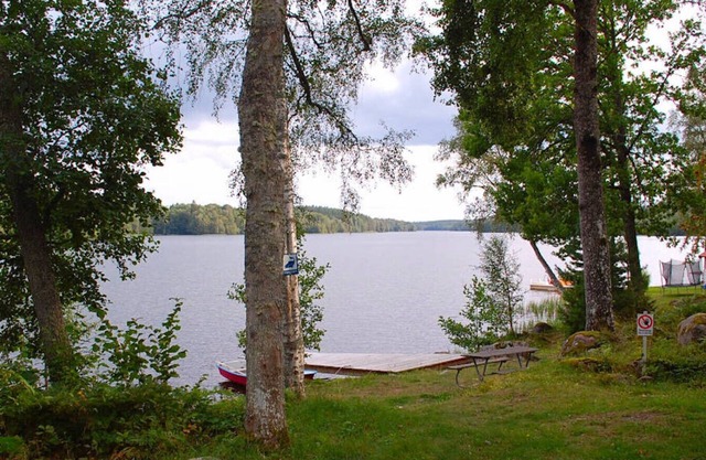 Nice holiday home on lake property with boat and sauna (can be rented)