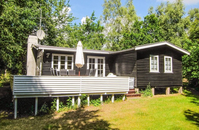 Nice home in Aakirkeby with WiFi