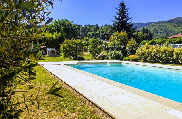 Nice home in Jaujac with WiFi