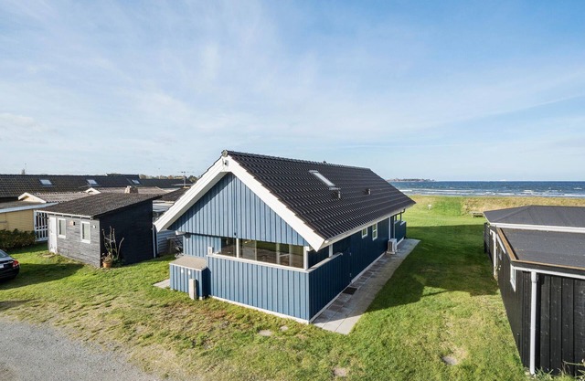 Nice home in Mesinge with WiFi