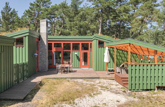 Nice home in Nexø with kitchen