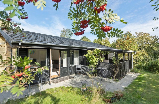 Nice home in Vejby with WiFi