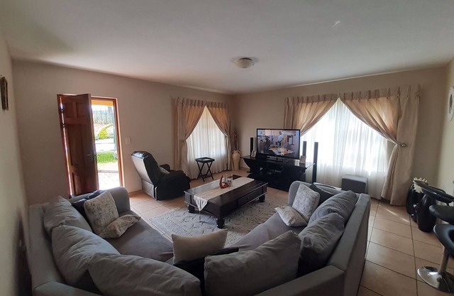 Nice house for holidaying family to enjoy touring the North