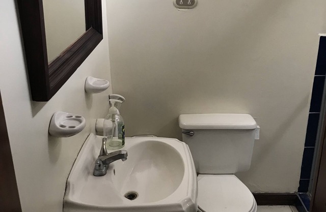Nice house just 10 minutes from the airport