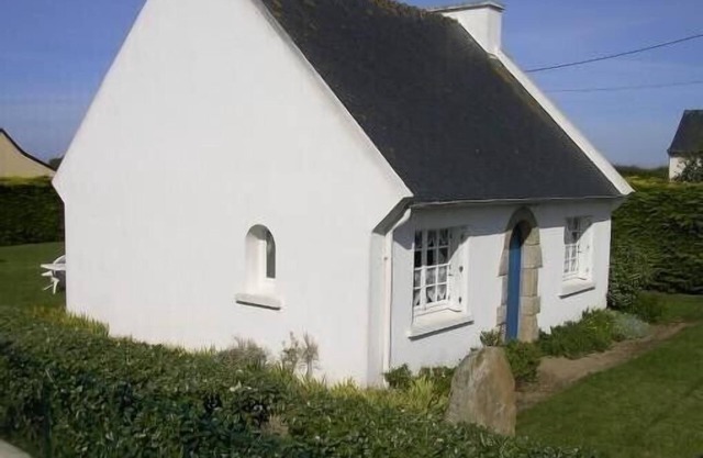 Nice house located in l'Ile Grande, Granit Rose coast