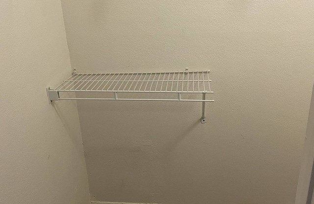 Nice one bedroom some bath cozy apartment