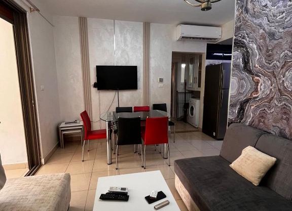Nice tow bedrooms by snake pool for families only in Talapay