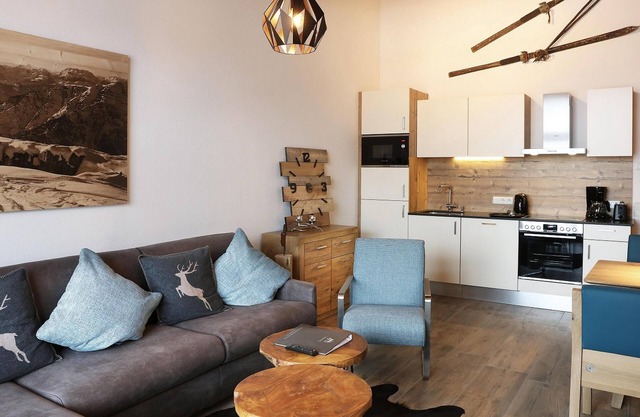 Nicely decorated apartment near a large ski area