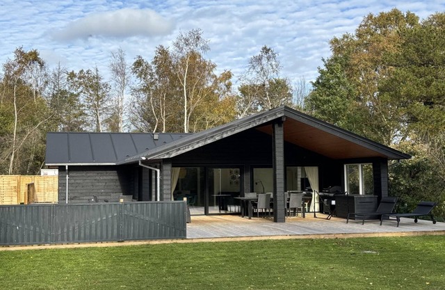 "Nicolas" - 500m from the sea by Interhome