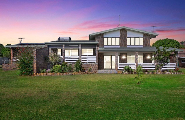 Nikenbah Escape with tranquil views