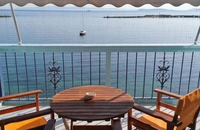 "Ninemia" Sea front apartment