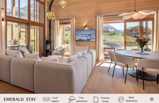 Nivalis - Elegant Alpine Retreat in Alpe d'Huez