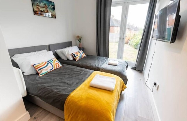 No 03 Studio flat near Aylesbury station & town