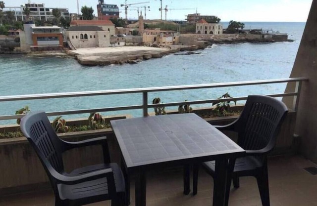 Nonstop electricity 1 bedroom beachfront apartment