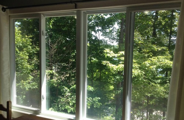 North Hatley Private Serene one Bedroom Chalet ten Minute Walk From Village