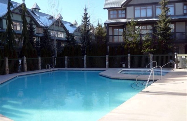 North Star luxury condo with views, pool/hot tub in north village