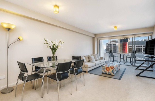 North Sydney - BS901 Berry Street - Modern 1BR with Balcony in the Heart of North Sydney CBD