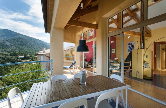 North Ventoux, luxurious Bastide, shared pool
