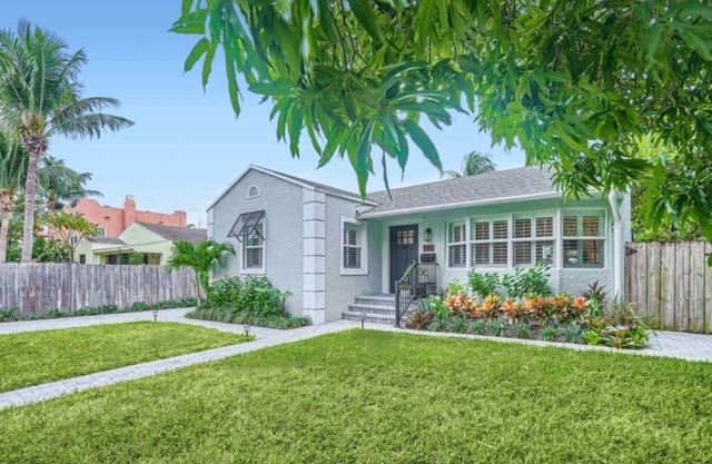 Northwood Haven - Light-Filled Bungalow Close to Rybovich Marina