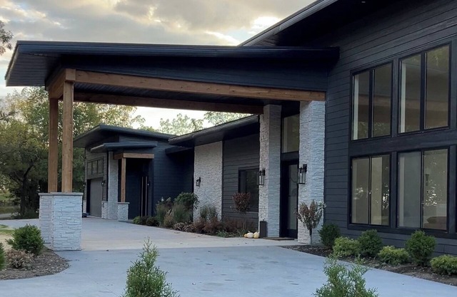 NOTHING FINER, Luxury, pool, golf, animals, ten mile views near galena territory