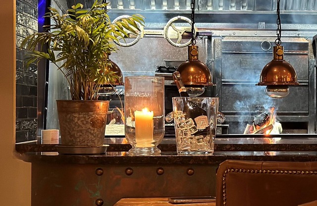 NoTwenty9 Bar and Restaurant