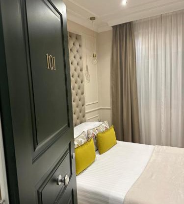 Nouvelle Maison Rome Luxury Palace