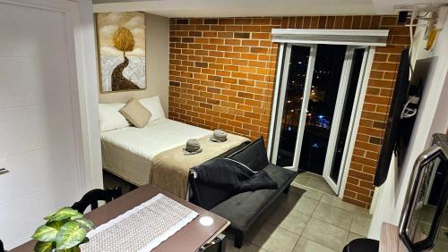 Nuevo y Moderno Apartamento con Parqueo en la atractiva Zona 4