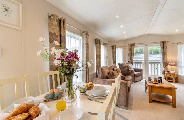Oak Lodge - New Quay