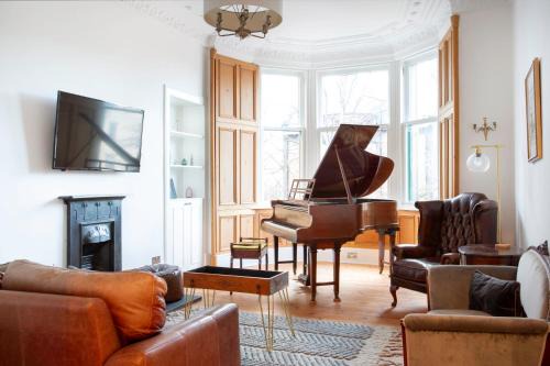 Oakshaw Apartment