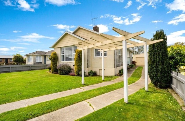 Oamaru travel mates house