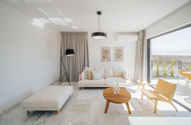 Oasis Villa 6 - Three Bedroom Villa, Sleeps 6