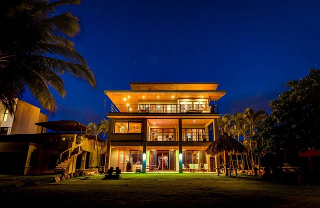 Ocean Front Estate Casa # 3, Hermosa Palms, Playa Hermosa