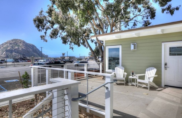 Ocean front with Morro Rock views: 2Bdrm Condo at Salty Sister